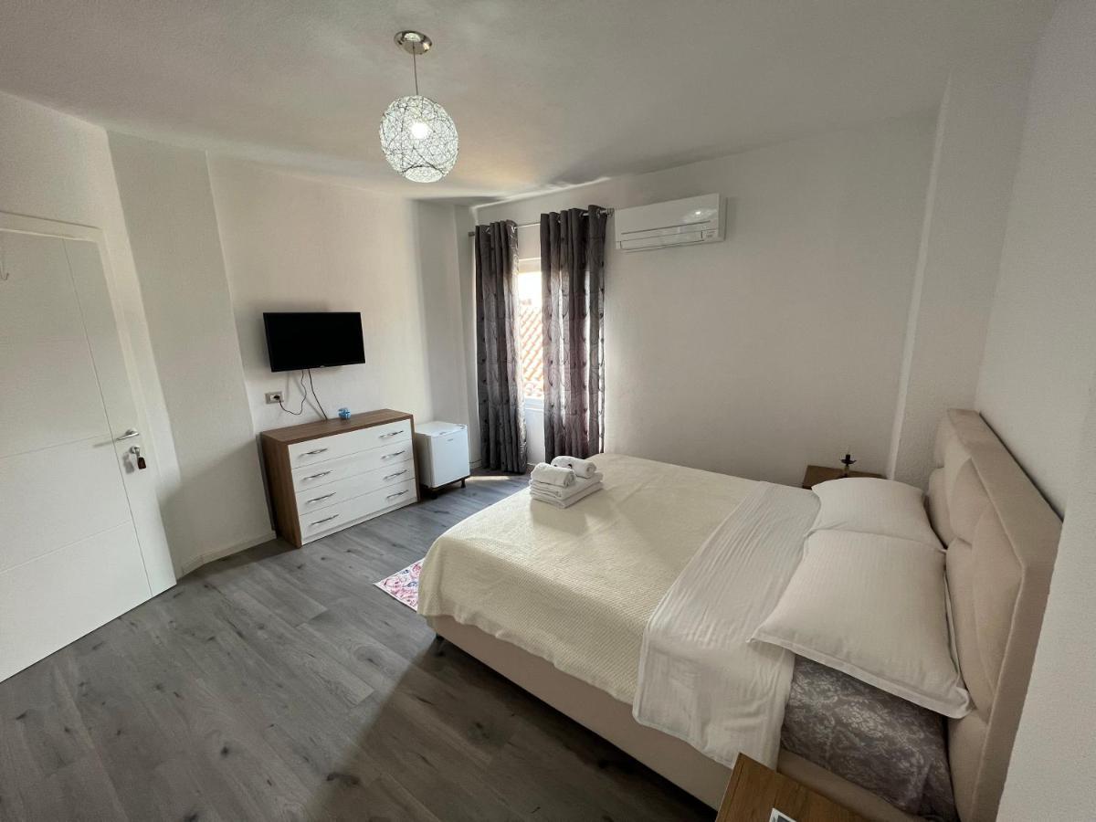 Vila Nikolla Pogradec Ngoại thất bức ảnh